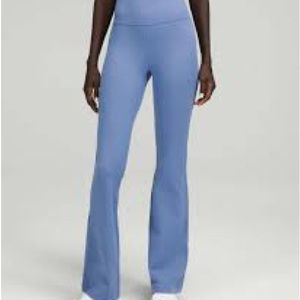 Lululemon Groove High Rise Flared Pants, size 0, waterdrop